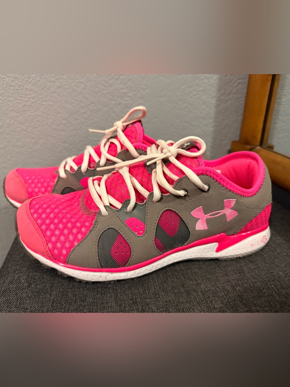 Under Armour Hot Pink and Gray woman’s Sneakers